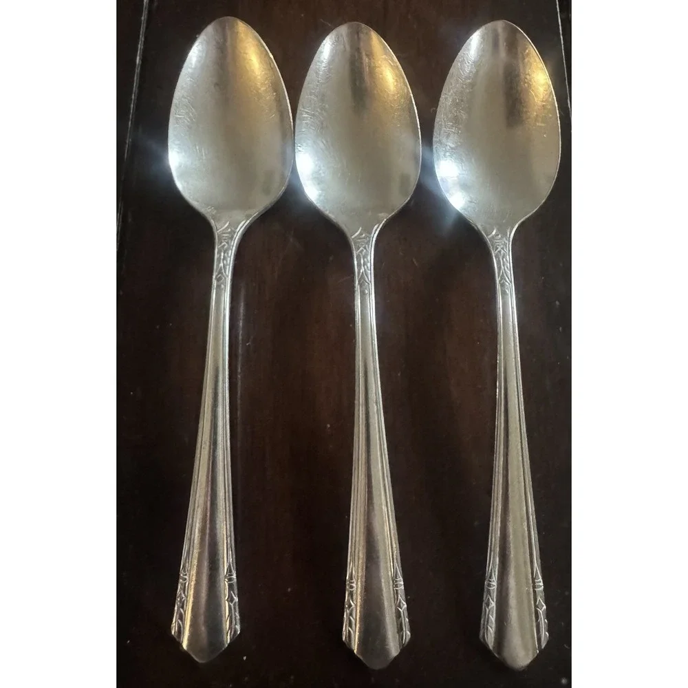 Wm. A Rogers A1 Plus Oneida Spoon Silverplate Solid Handle Silver-3 spoons, 6 in